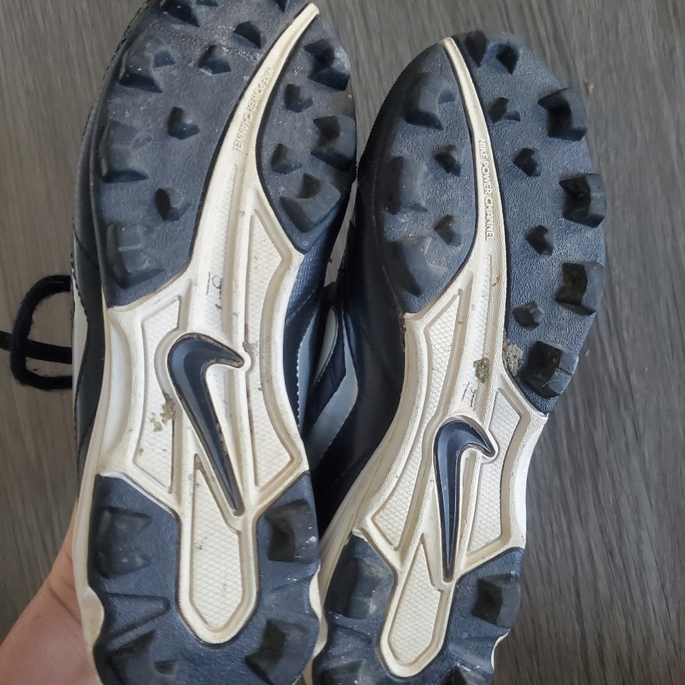 Nike Baseball Cleats - Picture 4 of 4